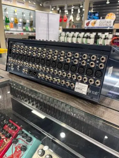 Soundcraft - FX16II 2